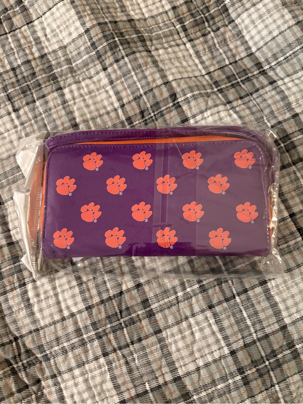 Clemson Tigers Wristlet Wallet Clutch - New - Purple Paw